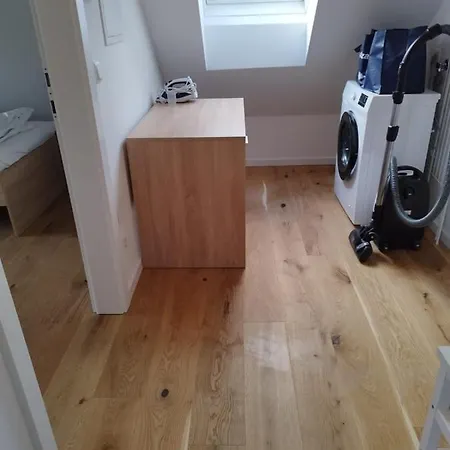 Am Campus Apartment *