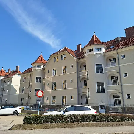 דירה Am Campus *