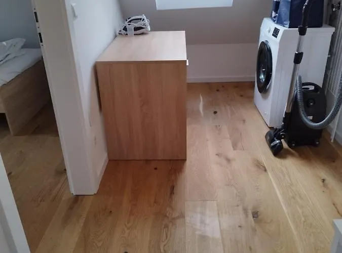 Am Campus Apartman *